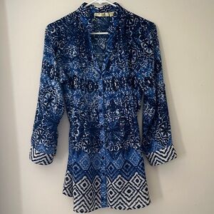 Elegant Blue Patterned Button Down Shirt